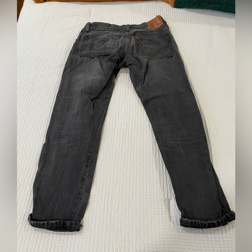Levi women’s black distressed jean pants size 26 32 - Picture 4 of 4